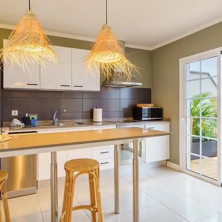 Victoria Dreamhouse - 2br Seaviews Terrace